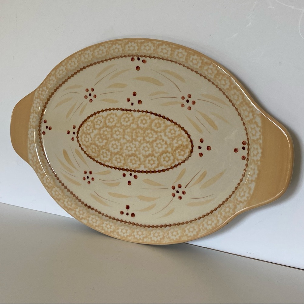 Temp-Tations Presentable Serving Platter Old World beige and tan 13” by 8.5”.